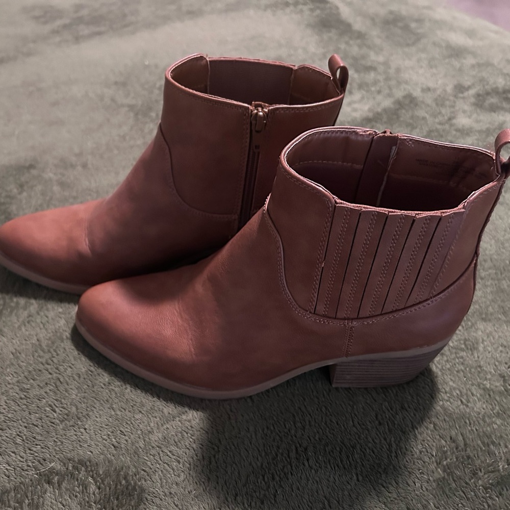Old Navy Chestnut Ankle Booties